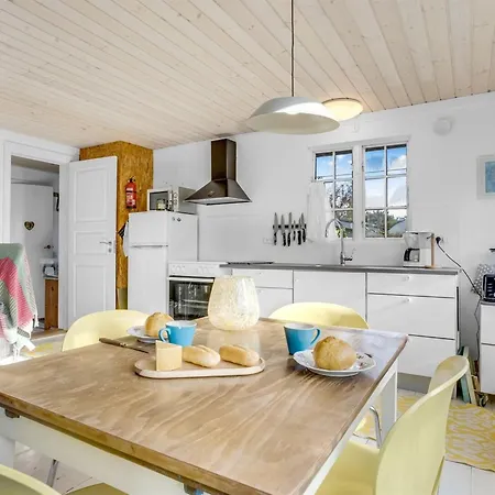 Aleta - 300m From The Sea By Interhome Holiday home Fakse Ladeplads